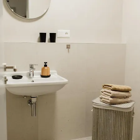 Apartmán Stylish Near Center With Parking Bratislava